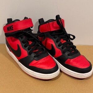Nike Black and Red High-Top Sneakers Big Boys Size 4